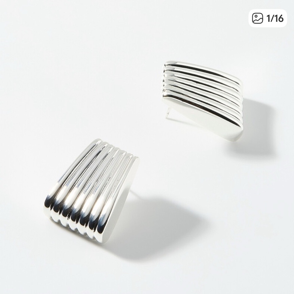 Heaven Mayhem Ribbed Maxi Silver Earrings NWT